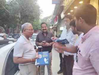 Tourists flock to Varanasi to see electoral clash...