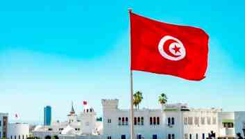 فقدان 34 مهاجراً إثر غرق مركبهم قبالة سواحل تونس...