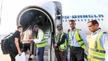 Abhishek Banerjee's Wife, Kids Stopped At Kolkata Airport From Boarding ...