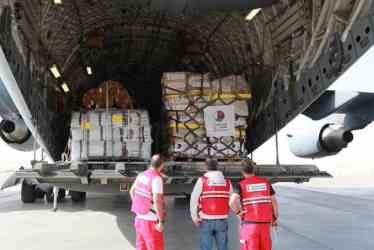 UAE Sends Plane Carrying Food Supplies To Support Ukrainian Refugees In B...